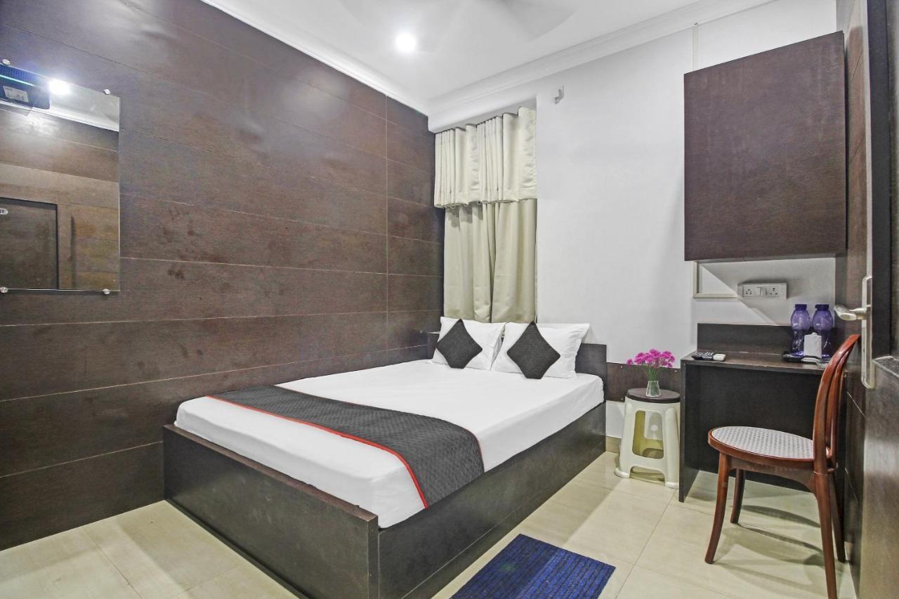 Super Townhouse Centre Point Inn Near Esplanade Metro Station Калькутта Экстерьер фото